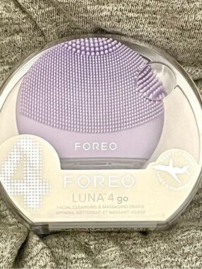 FOREO LUNA 4 Go Facial Cleanser - Lavender Purple